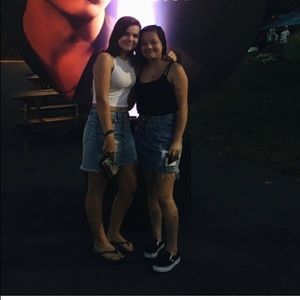 Meet your Posher, Maya